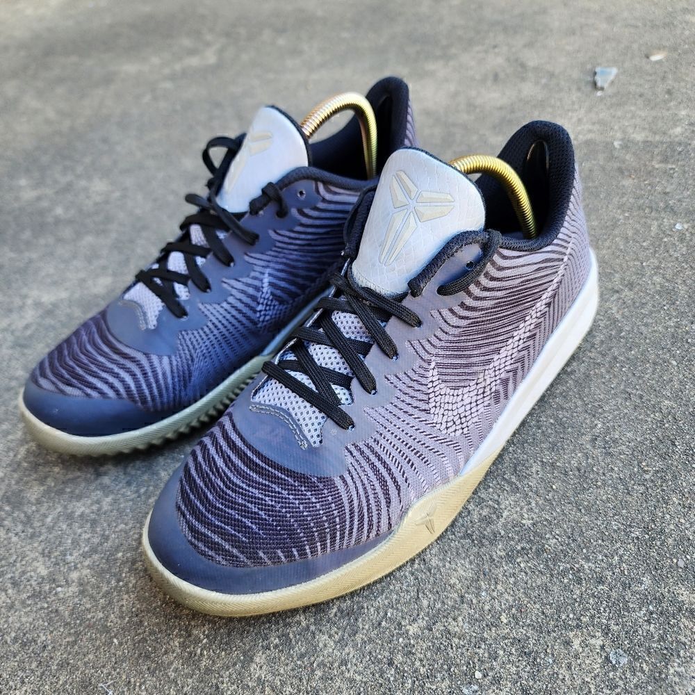 Nike Kobe Mentality 2 GS - Kids Shoes - SIZE 6Y